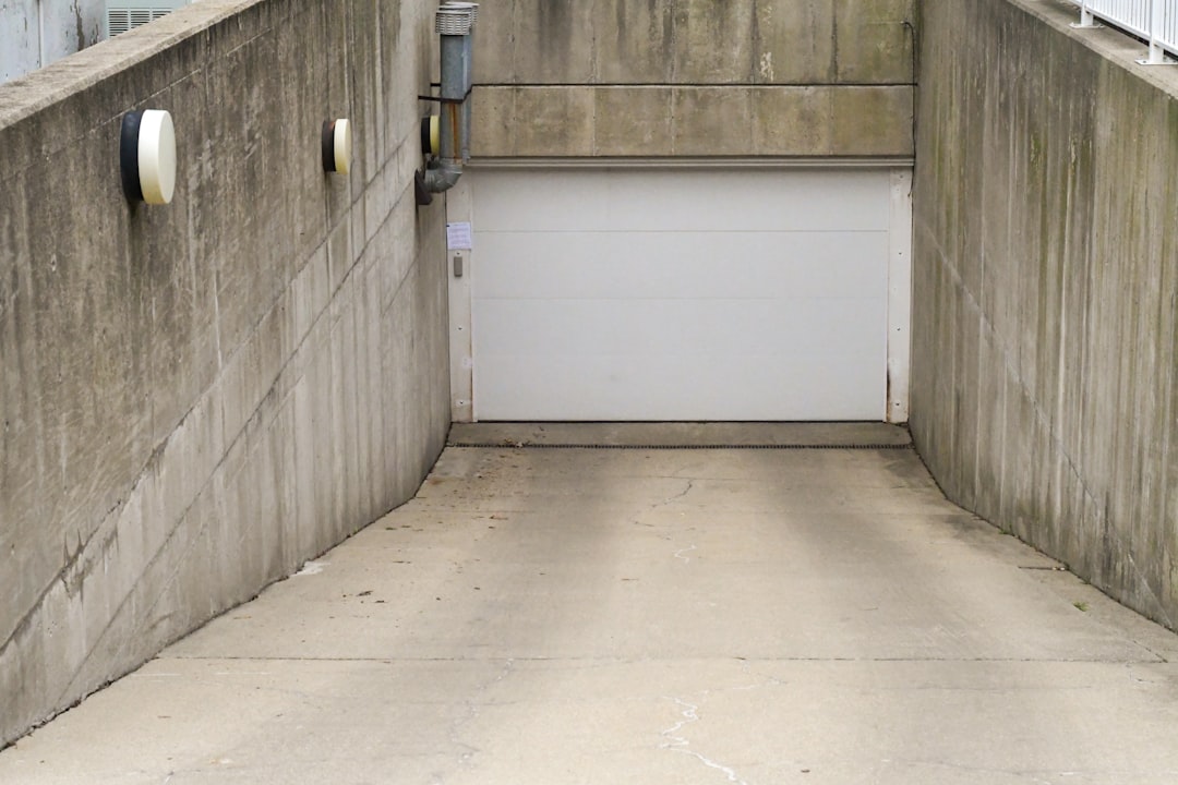 portfolio-01 white-wooden-door-near-gray-concrete-wall-ikvl3qih9ay